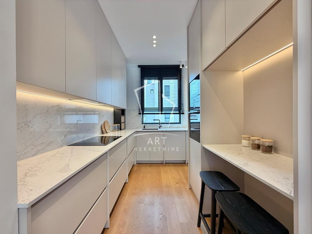 Slika 7 - Bulevar oslobođenja, Četvorosoban stan za izdavanje, 202m2, 4.200€