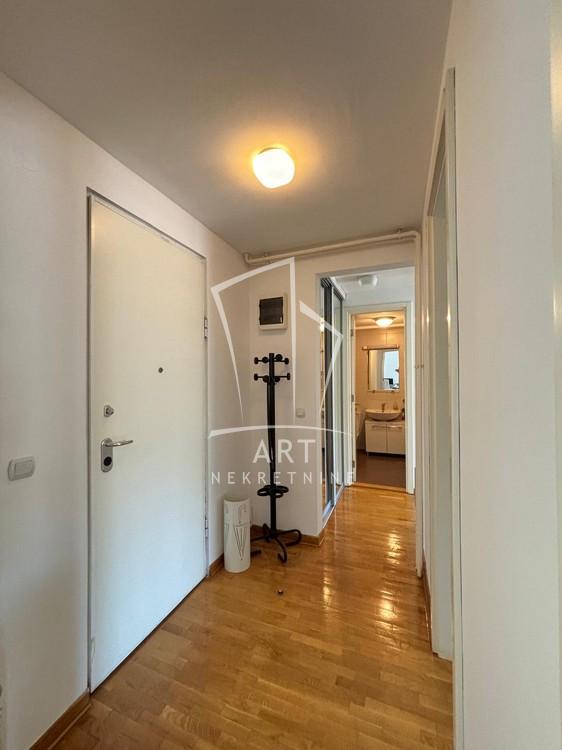 Slika 3 - Jurija Gagarina,  Lokal za izdavanje, 56m2, 800€