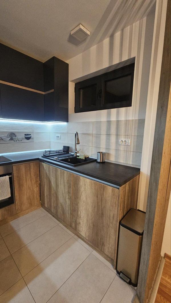 Slika 7 - Crnogorska, Trosoban stan za izdavanje, 80m2, 950€