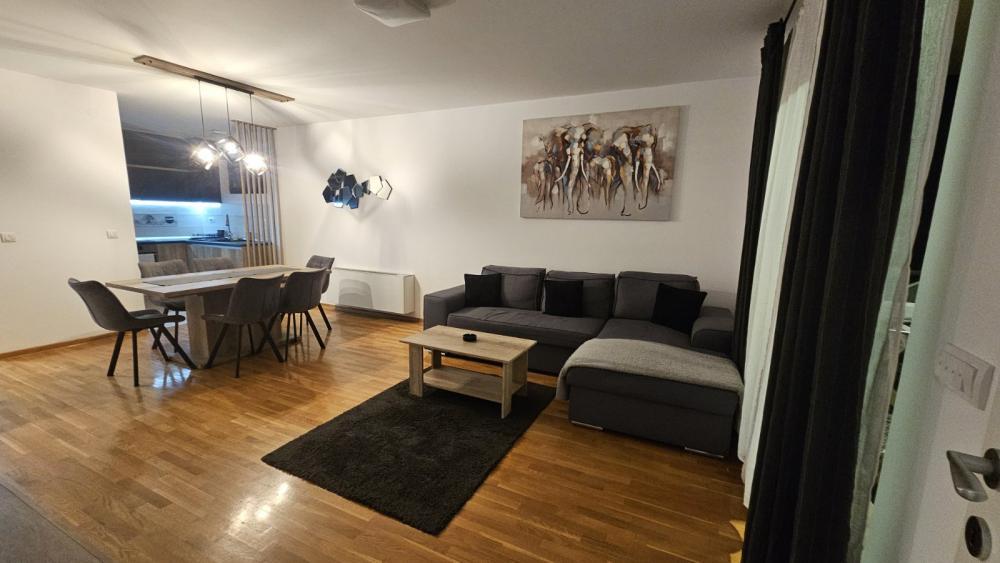 Glavna slika -Crnogorska, Trosoban stan za izdavanje, 80m2, 950€