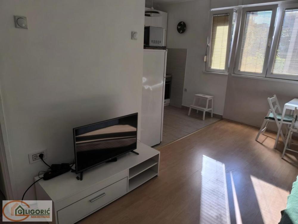 Slika 1 - Jevrejska, Jednoiposoban stan za izdavanje, 37m2, 650€