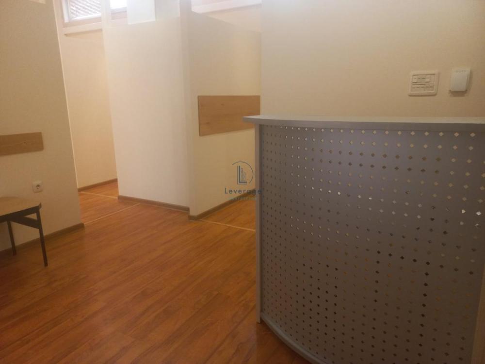 Slika 2 - Bulevar Arsenija Čarnojevića,  Lokal za izdavanje, 50m2, 500€
