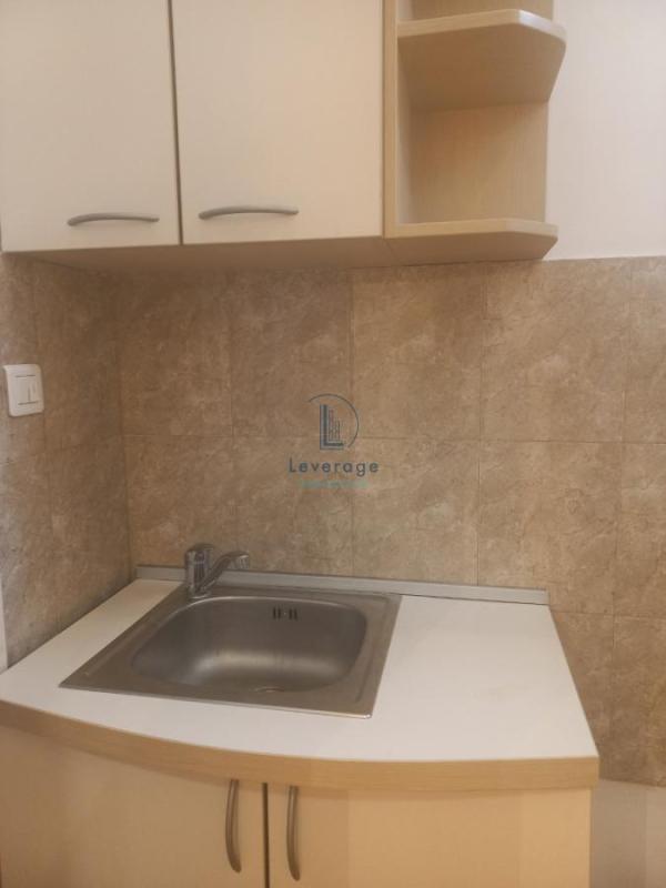 Slika 6 - Bulevar Arsenija Čarnojevića,  Lokal za izdavanje, 50m2, 500€