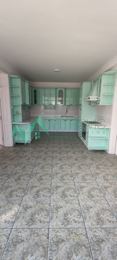 Slika 9 -  Lokal za izdavanje, 300m2, 3.500€