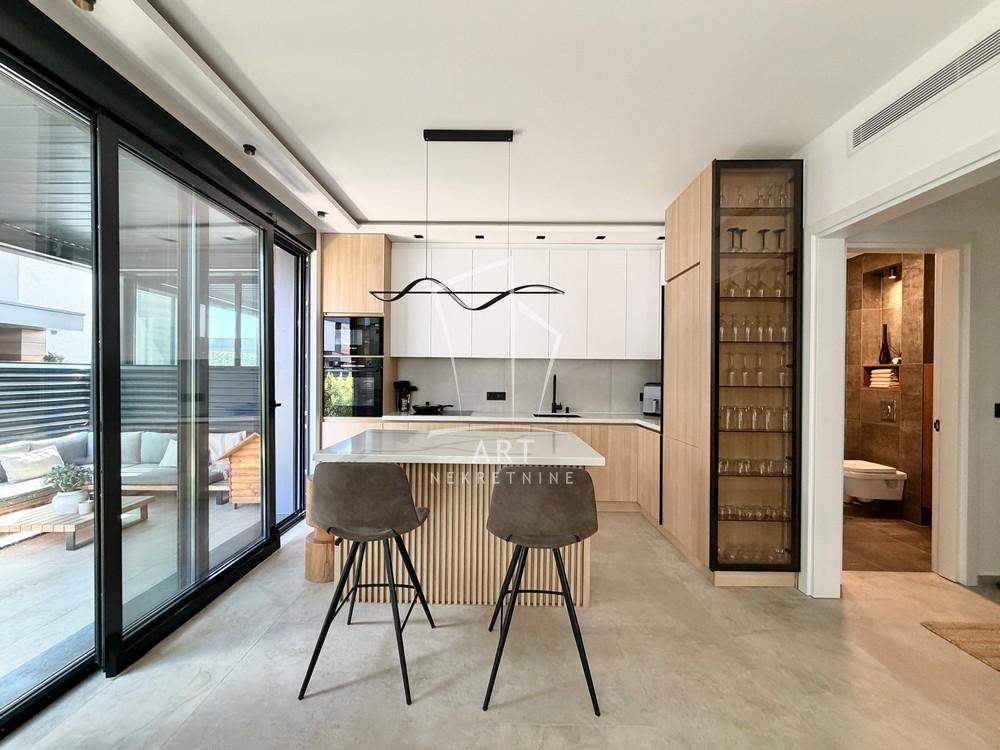 Slika 3 - Sestara Vuković, Četvoroiposoban stan na prodaju, 157m2, 980.000€