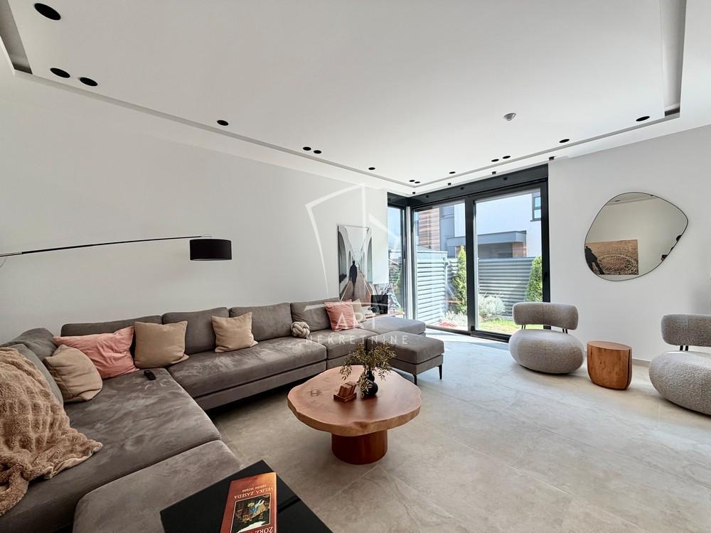 Glavna slika -Sestara Vuković, Četvoroiposoban stan na prodaju, 157m2, 980.000€