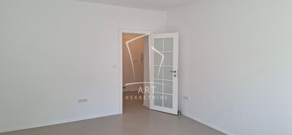 Slika 1 - Svetogorska,  Lokal za izdavanje, 58m2, 1.000€