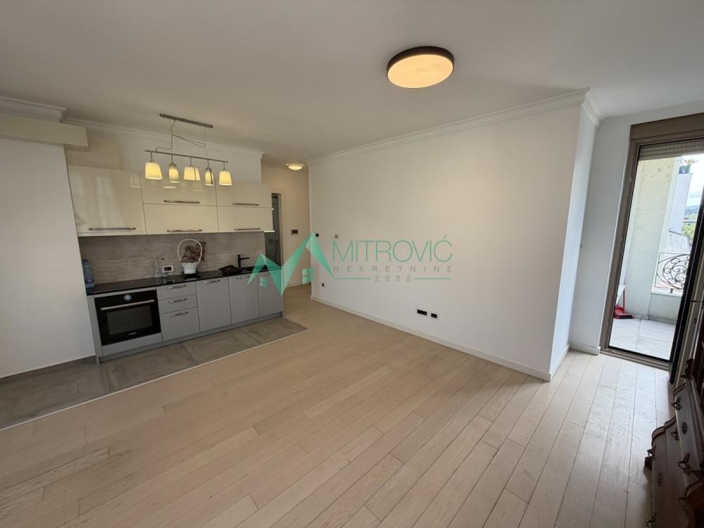 Slika 1 - Trosoban stan za izdavanje, 57m2, 1.000€
