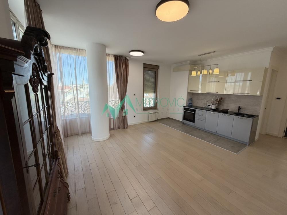 Slika 4 - Trosoban stan za izdavanje, 57m2, 1.000€