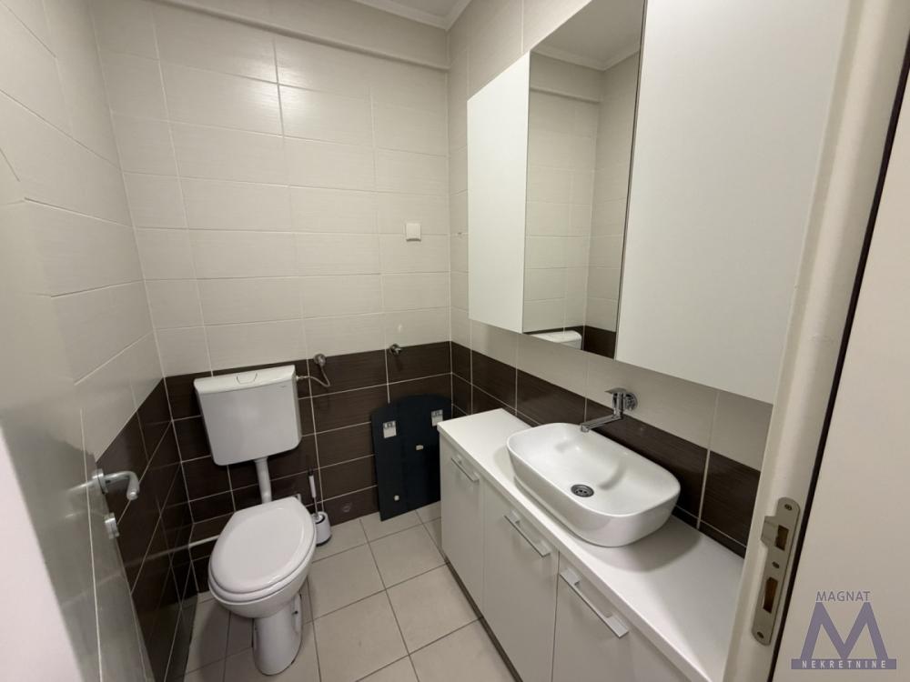Slika 6 -  Lokal za izdavanje, 72m2, 650€