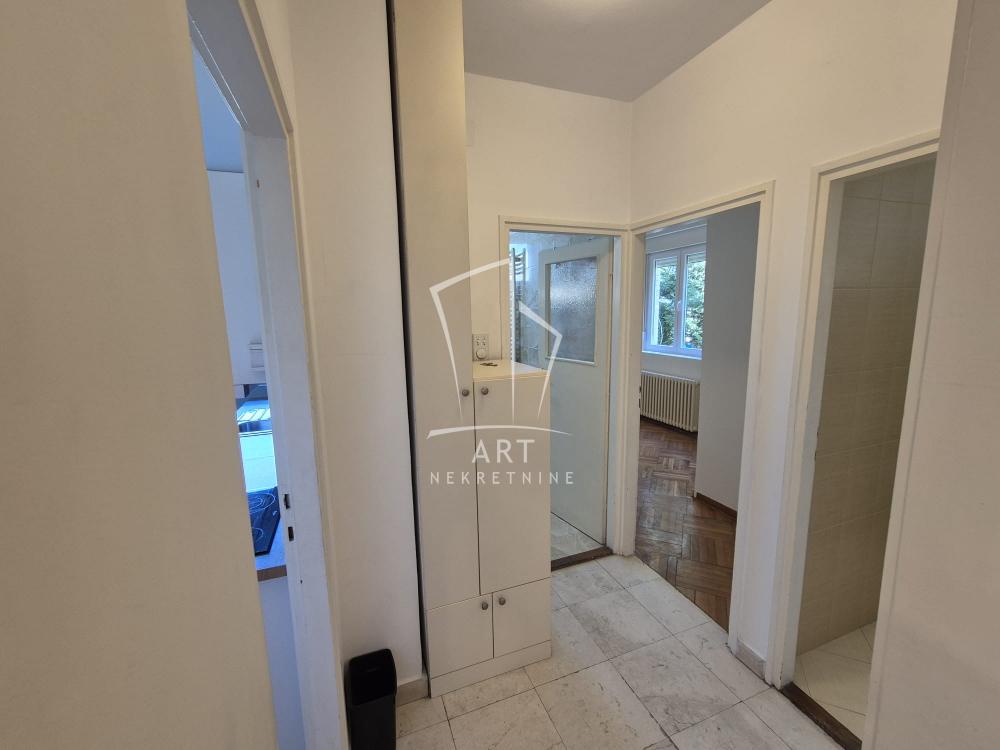 Slika 8 - Lackovićeva, Četvorosoban stan za izdavanje, 111m2, 1.600€