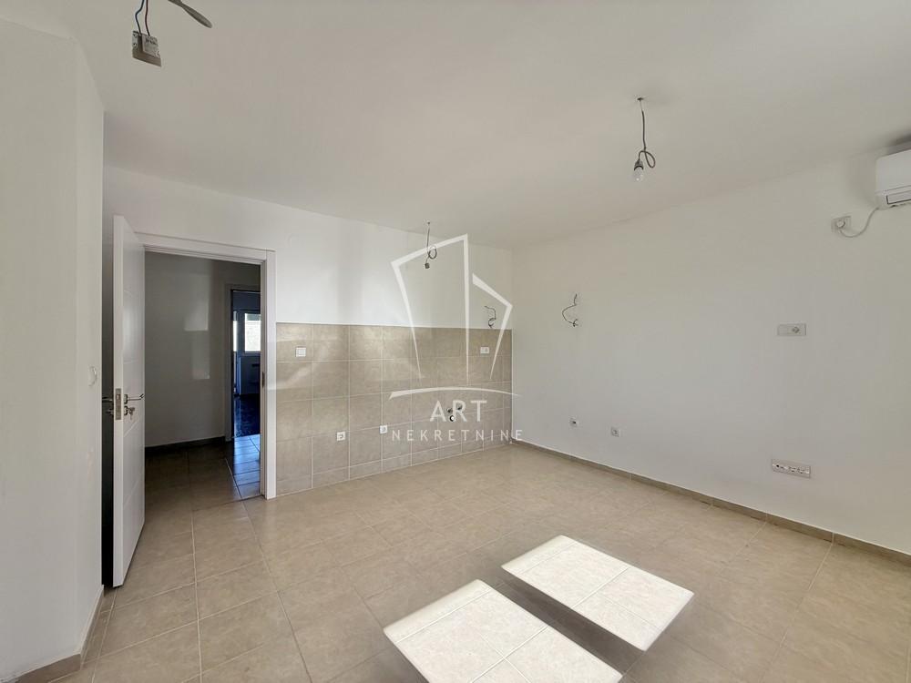 Slika 8 - 8. marta, Dvoiposoban stan na prodaju, 49m2, 87.000€