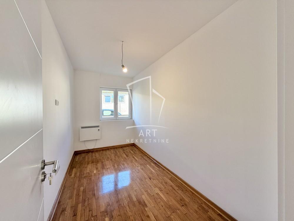 Slika 6 - 8. marta, Dvoiposoban stan na prodaju, 49m2, 87.000€