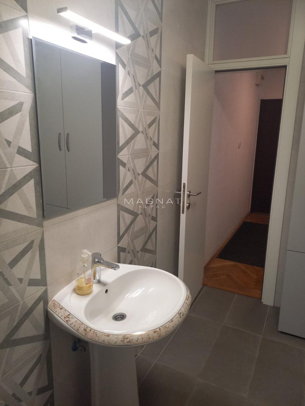 Slika 6 - Blagoja Parovića,  Lokal za izdavanje, 103m2, 899€