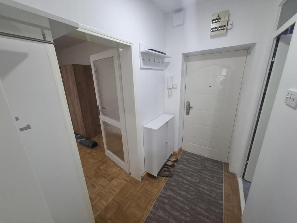 Slika 7 - Dvosoban stan za izdavanje, 48m2, 400€