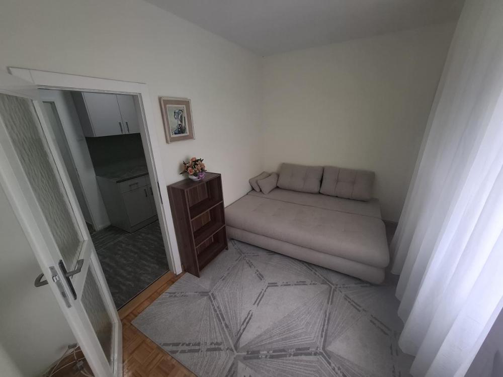 Slika 4 - Dvosoban stan za izdavanje, 48m2, 400€
