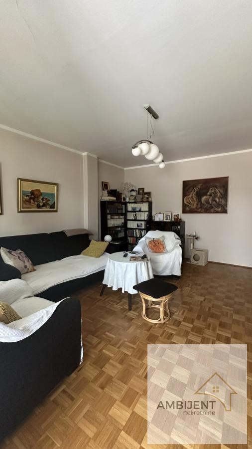 Slika 2 - Četvorosoban stan za izdavanje, 93m2, 1.000€