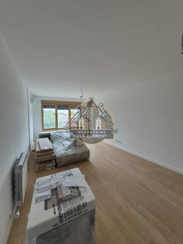 Glavna slika -Dvoiposoban stan za izdavanje, 75m2, 1.300€