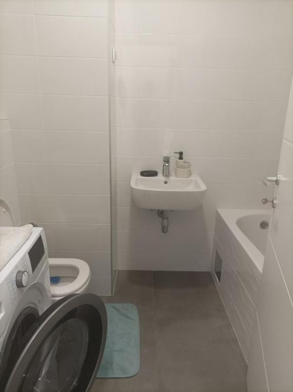 Slika 10 - Trosoban stan za izdavanje, 67m2, 500€