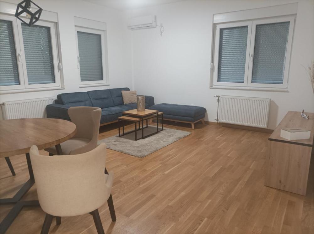 Slika 1 - Trosoban stan za izdavanje, 67m2, 500€