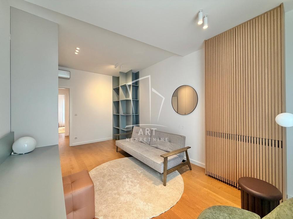 Slika 11 - Bulevar oslobođenja, Četvorosoban stan za izdavanje, 202m2, 4.200€