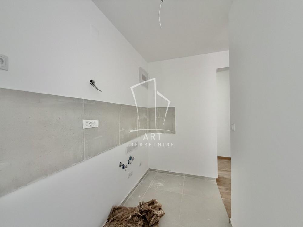 Slika 3 - Nine Kirsanove, Četvorosoban stan na prodaju, 56m2, 126.600€