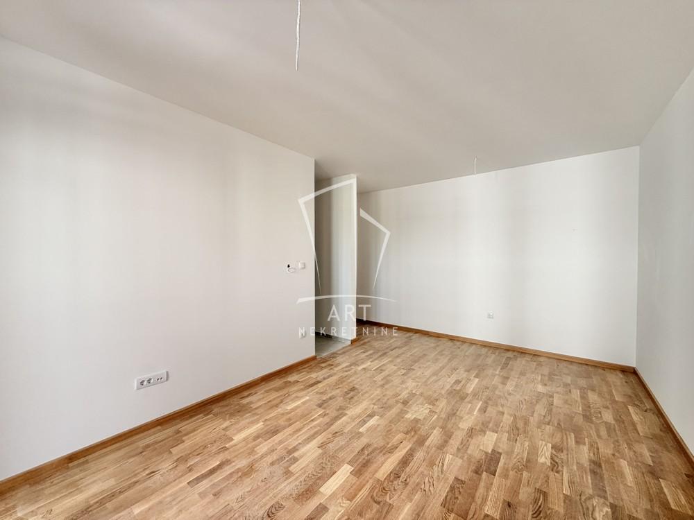Slika 4 - Nine Kirsanove, Četvorosoban stan na prodaju, 56m2, 126.600€