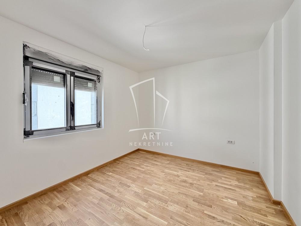 Slika 5 - Nine Kirsanove, Četvorosoban stan na prodaju, 56m2, 126.600€