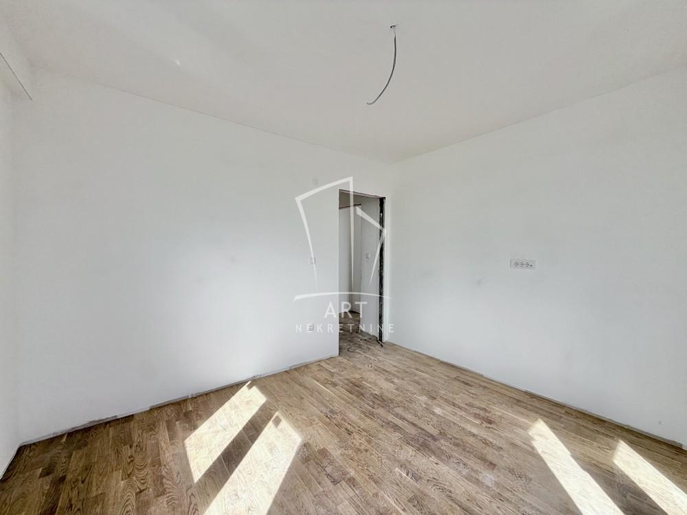 Slika 6 - Nine Kirsanove, Četvorosoban stan na prodaju, 113m2, 253.700€