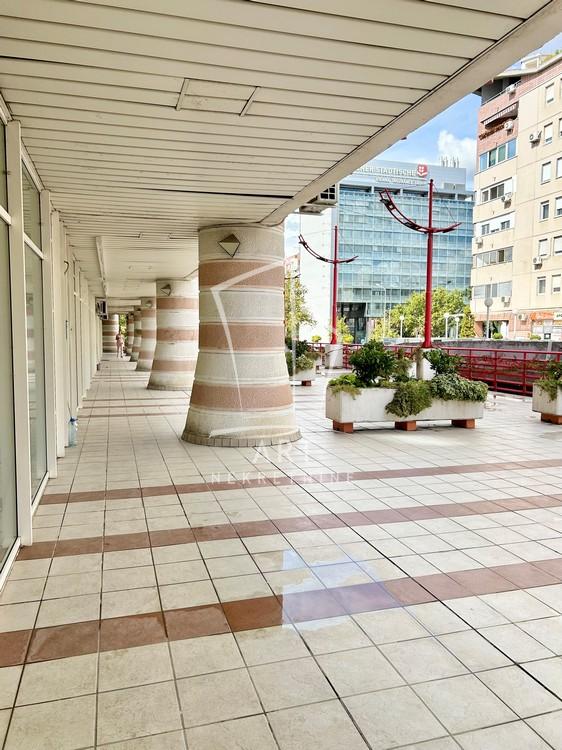 Slika 6 - Bulevar Mihajla Pupina,  Lokal za izdavanje, 31m2, 500€