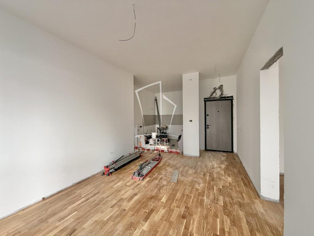 Slika 1 - Nine Kirsanove,  Lokal na prodaju, 61m2, 137.250€