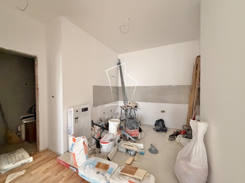 Slika 3 - Nine Kirsanove,  Lokal na prodaju, 61m2, 137.250€