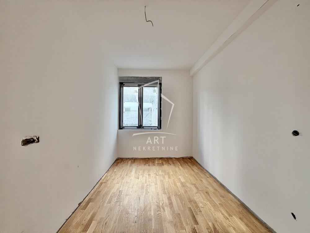Slika 4 - Nine Kirsanove,  Lokal na prodaju, 61m2, 137.250€