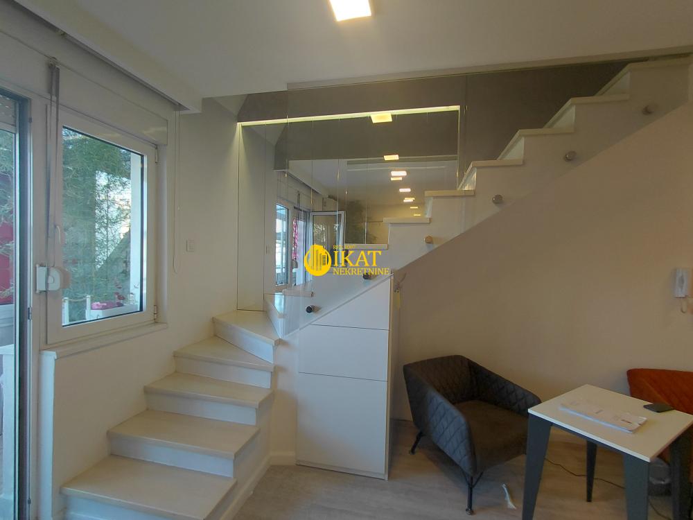 Slika 1 - Pećska, Petosoban stan na prodaju, 118m2, 349.000€