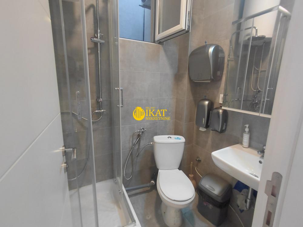 Slika 11 - Pećska, Petosoban stan na prodaju, 118m2, 349.000€