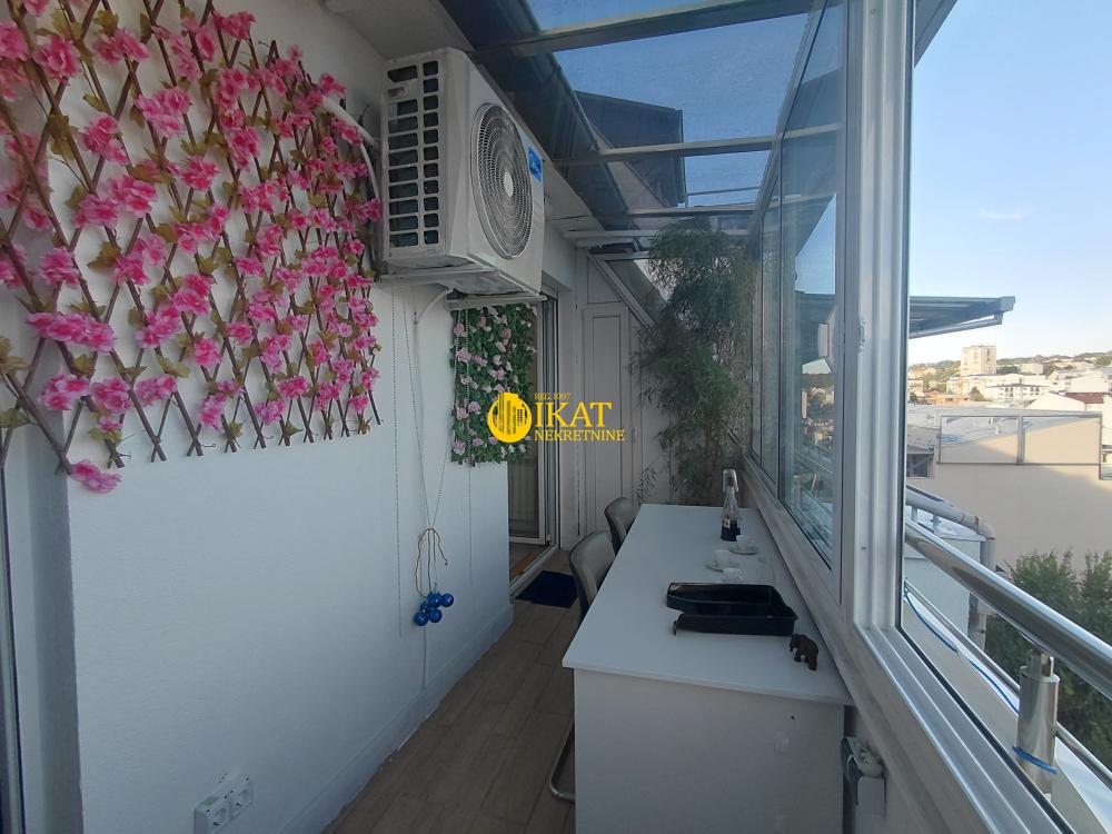 Slika 3 - Pećska, Petosoban stan na prodaju, 118m2, 349.000€