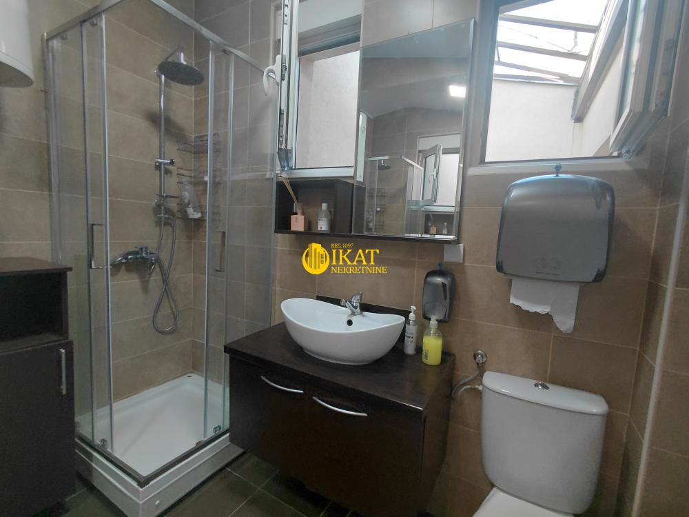 Slika 10 - Pećska, Petosoban stan na prodaju, 118m2, 349.000€