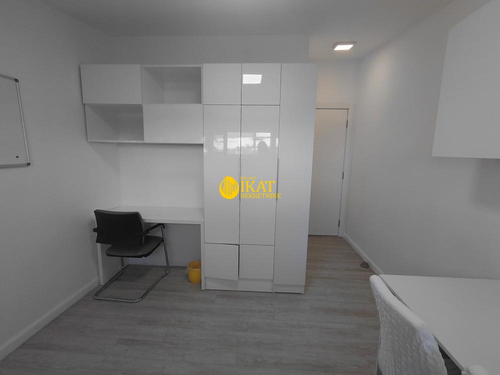 Slika 8 - Pećska, Petosoban stan na prodaju, 118m2, 349.000€