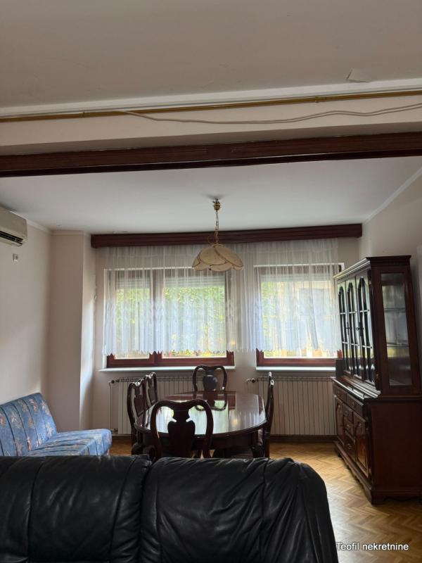 Slika 6 - Karađorđeva,  Kuća na prodaju, 200m2, 187.000€