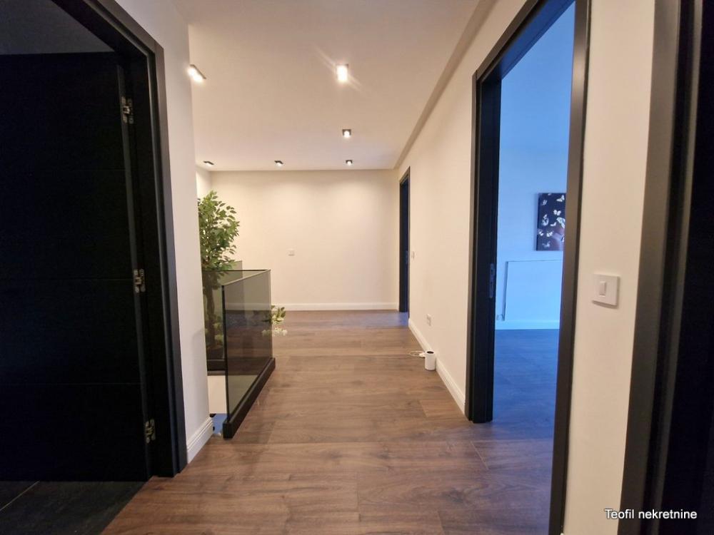 Slika 4 - Niška, Petosoban stan na prodaju, 198m2, 870.000€