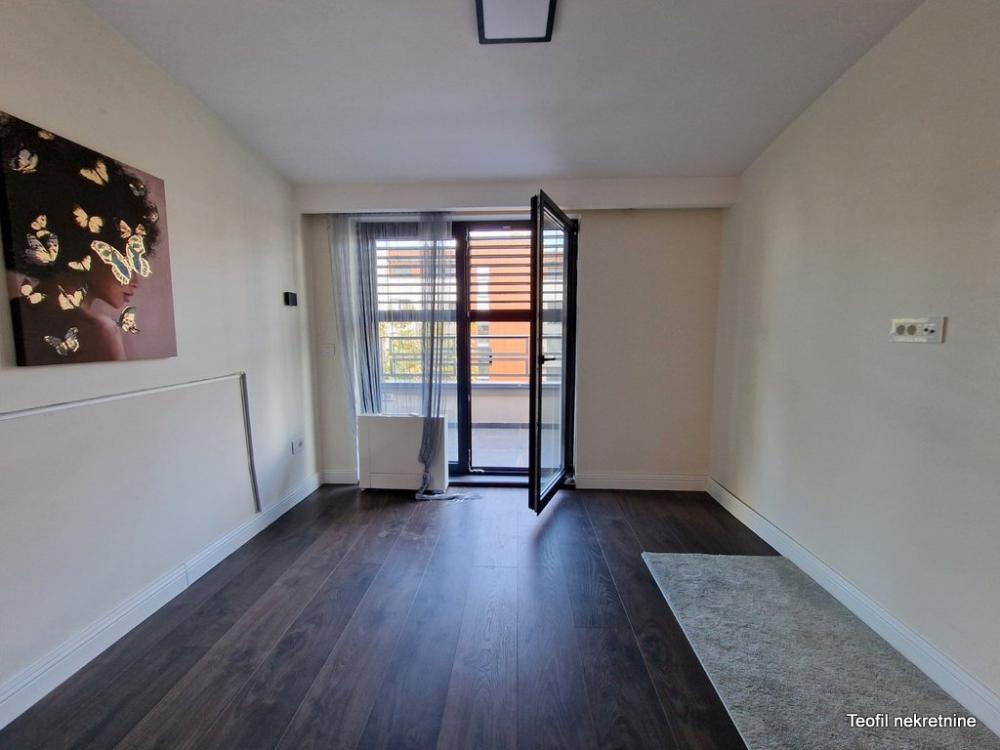 Slika 5 - Niška, Petosoban stan na prodaju, 198m2, 870.000€