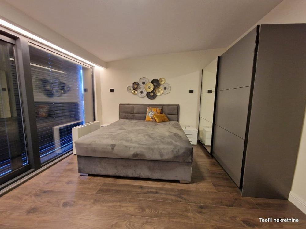 Slika 6 - Niška, Petosoban stan na prodaju, 198m2, 870.000€