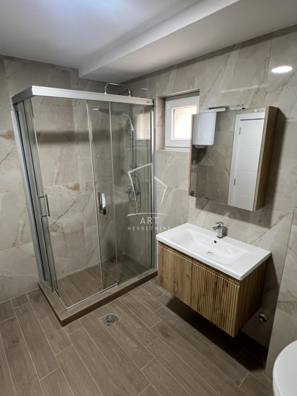 Slika 10 - Crnojevića, Trosoban stan za izdavanje, 85m2, 650€