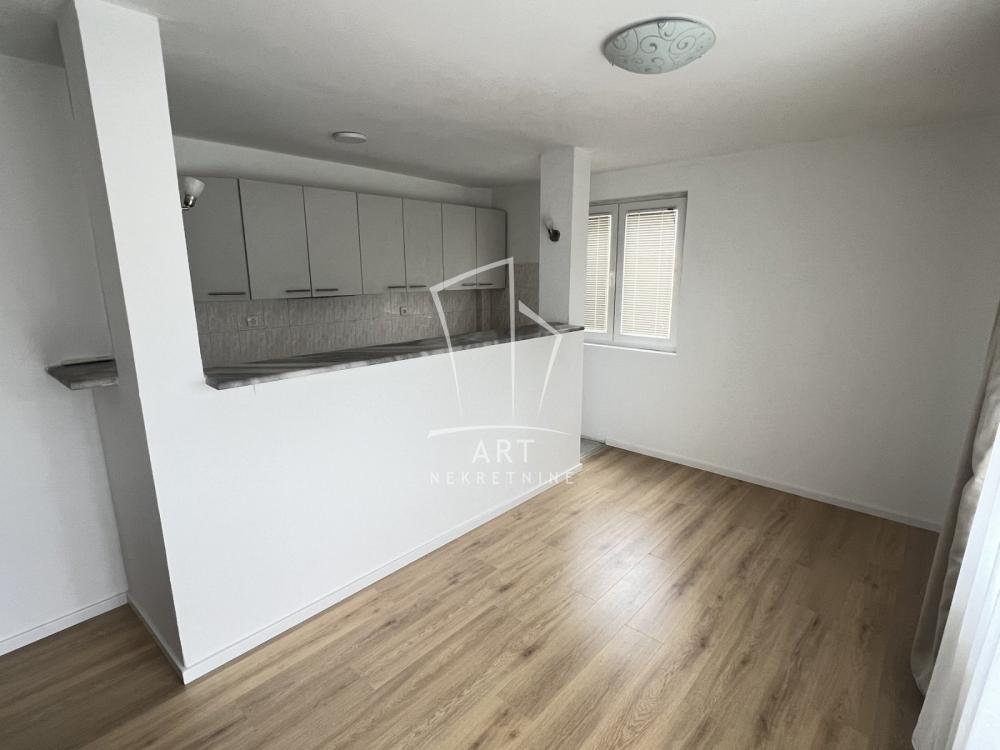 Slika 7 - Crnojevića, Trosoban stan za izdavanje, 85m2, 650€