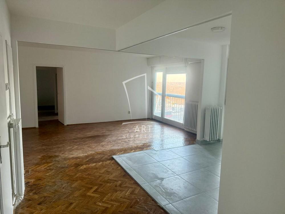 Slika 2 - Bulevar despota Stefana, Trosoban stan za izdavanje, 88m2, 800€