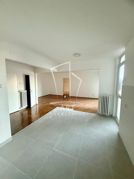 Slika 4 - Bulevar despota Stefana, Trosoban stan za izdavanje, 88m2, 800€