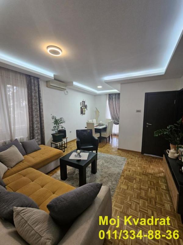 Slika 1 - Četvorosoban stan na prodaju, 98m2, 305.000€