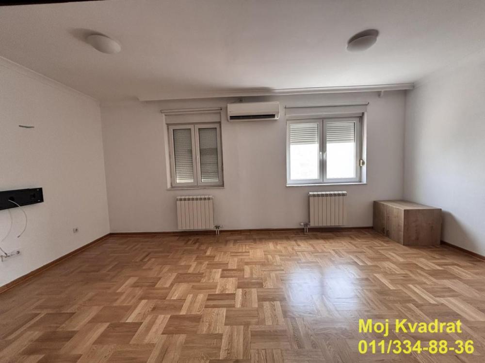 Slika 1 - Četvoroiposoban stan na prodaju, 108m2, 320.000€