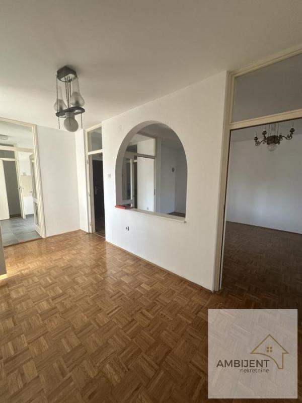 Glavna slika -Troiposoban stan za izdavanje, 88m2, 800€