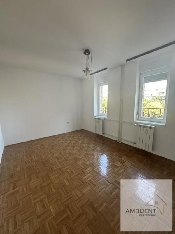 Slika 7 - Troiposoban stan za izdavanje, 88m2, 800€